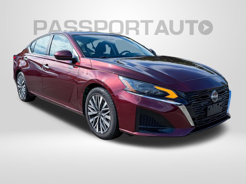Certified 2023 Nissan Altima 2.5 SV FWD image 2