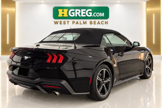 Used 2024 Ford Mustang Convertible RWD image 6