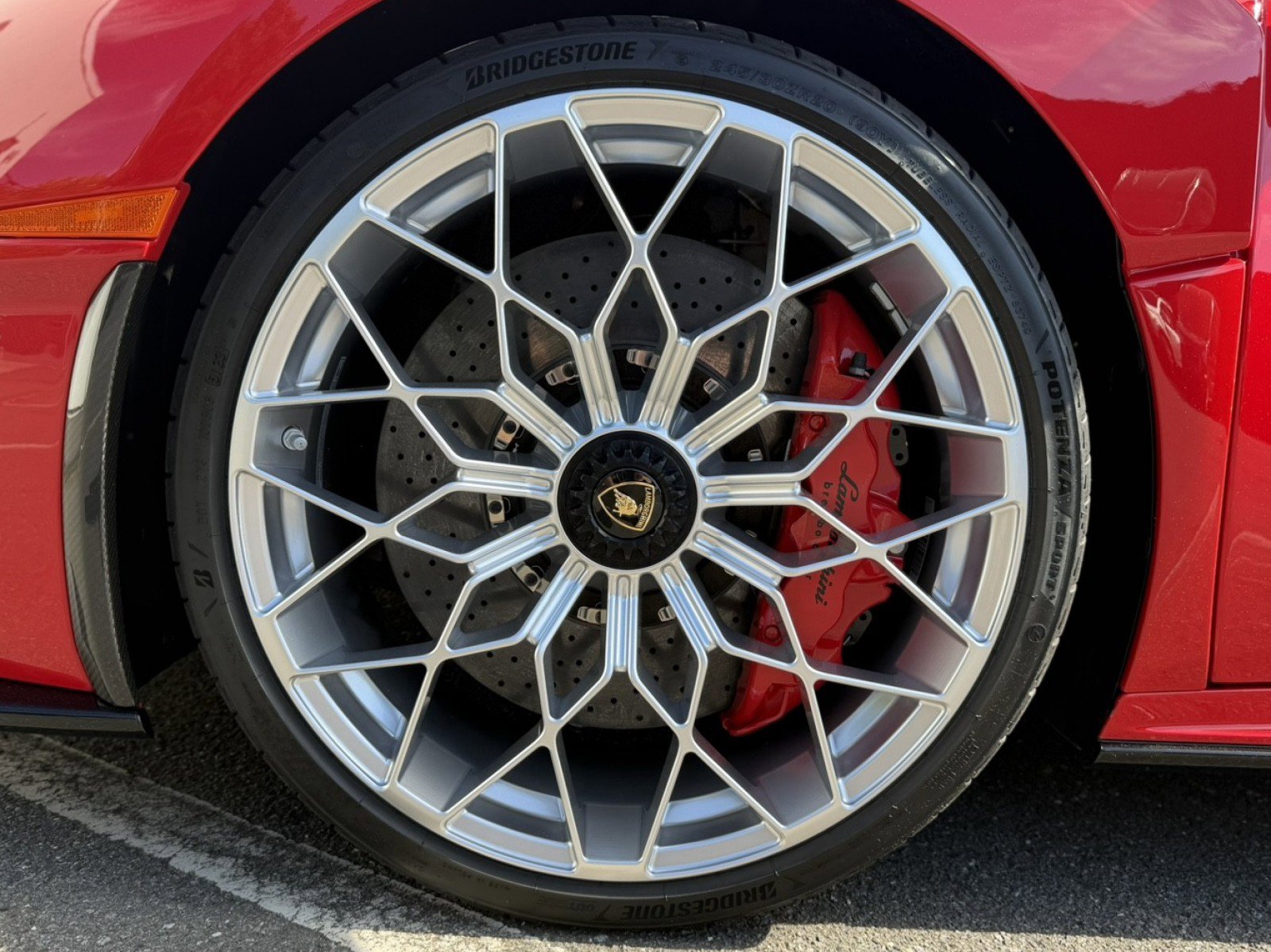 Used 2024 Lamborghini Huracan STO RWD image 28