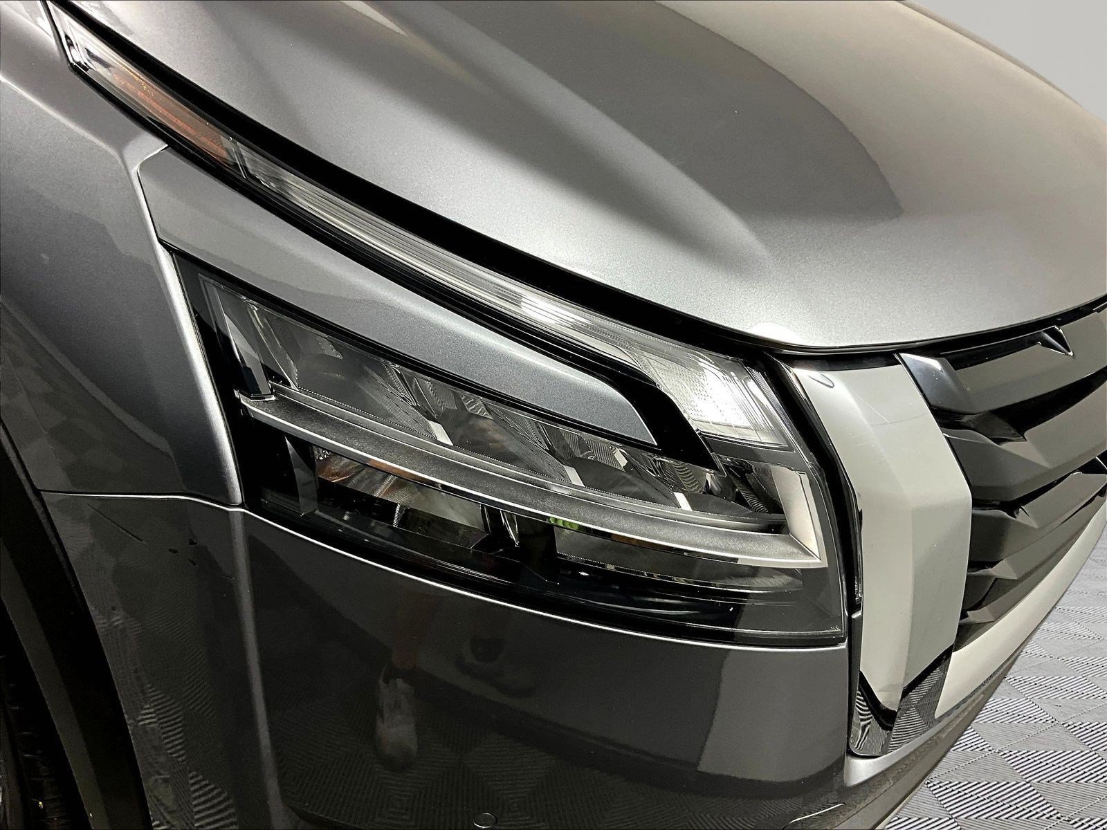 Certified 2022 Nissan Pathfinder Platinum AWD/4WD image 33