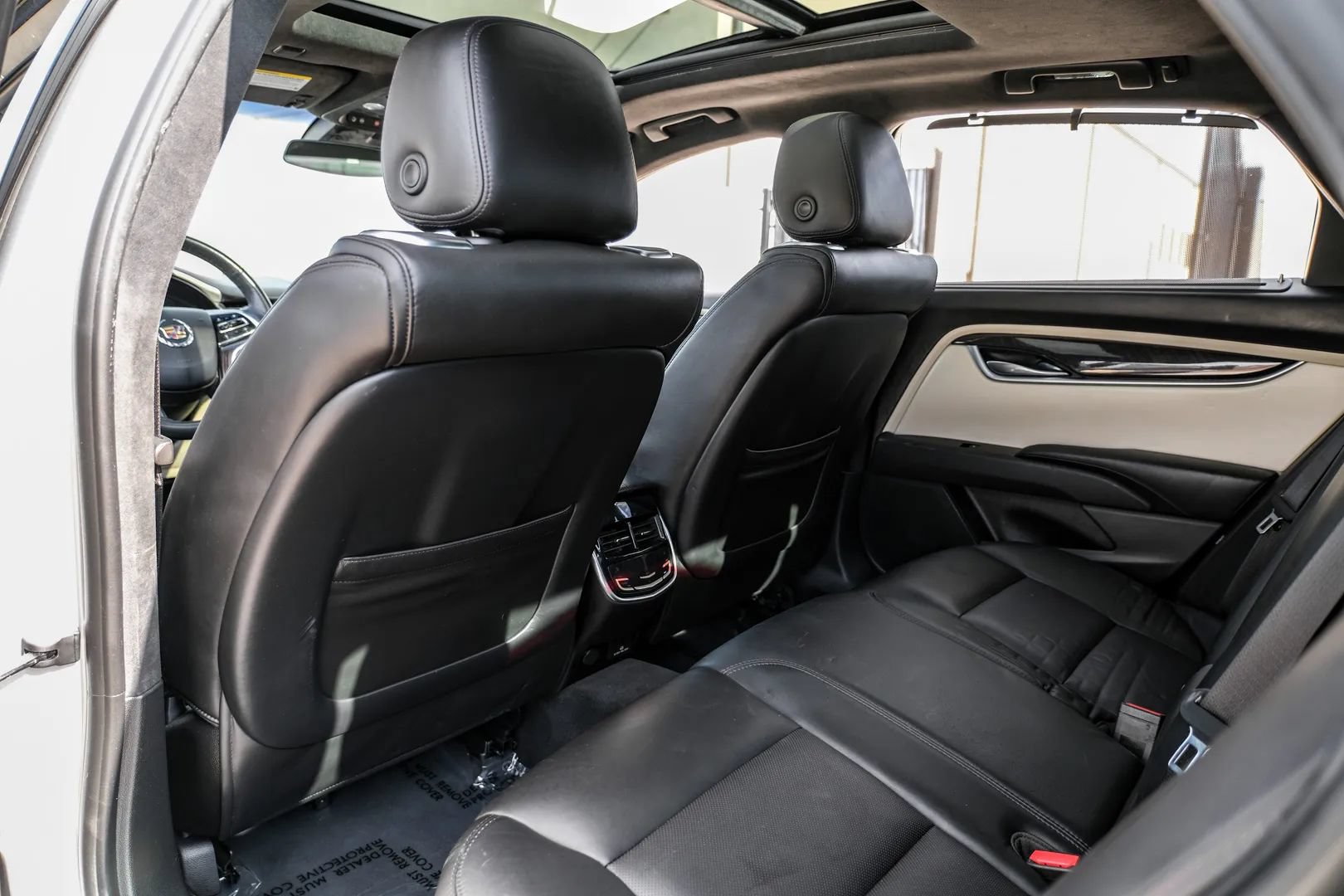 Used 2015 Cadillac XTS Platinum AWD/4WD image 30