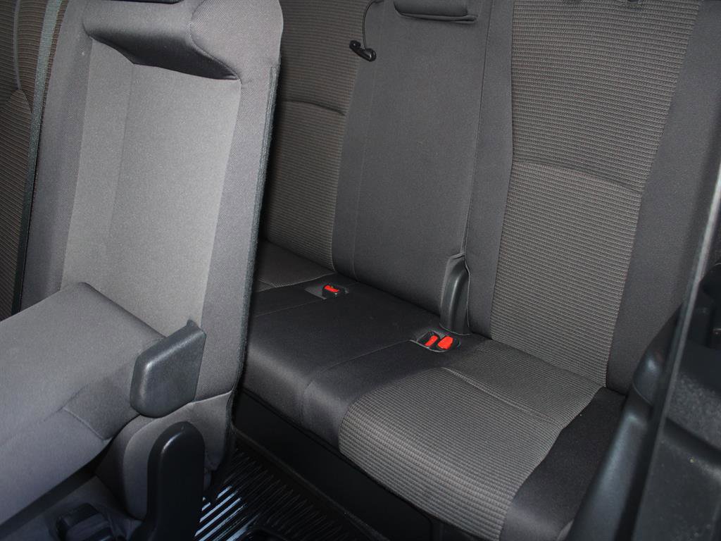 Used 2023 Toyota Highlander LE image 33