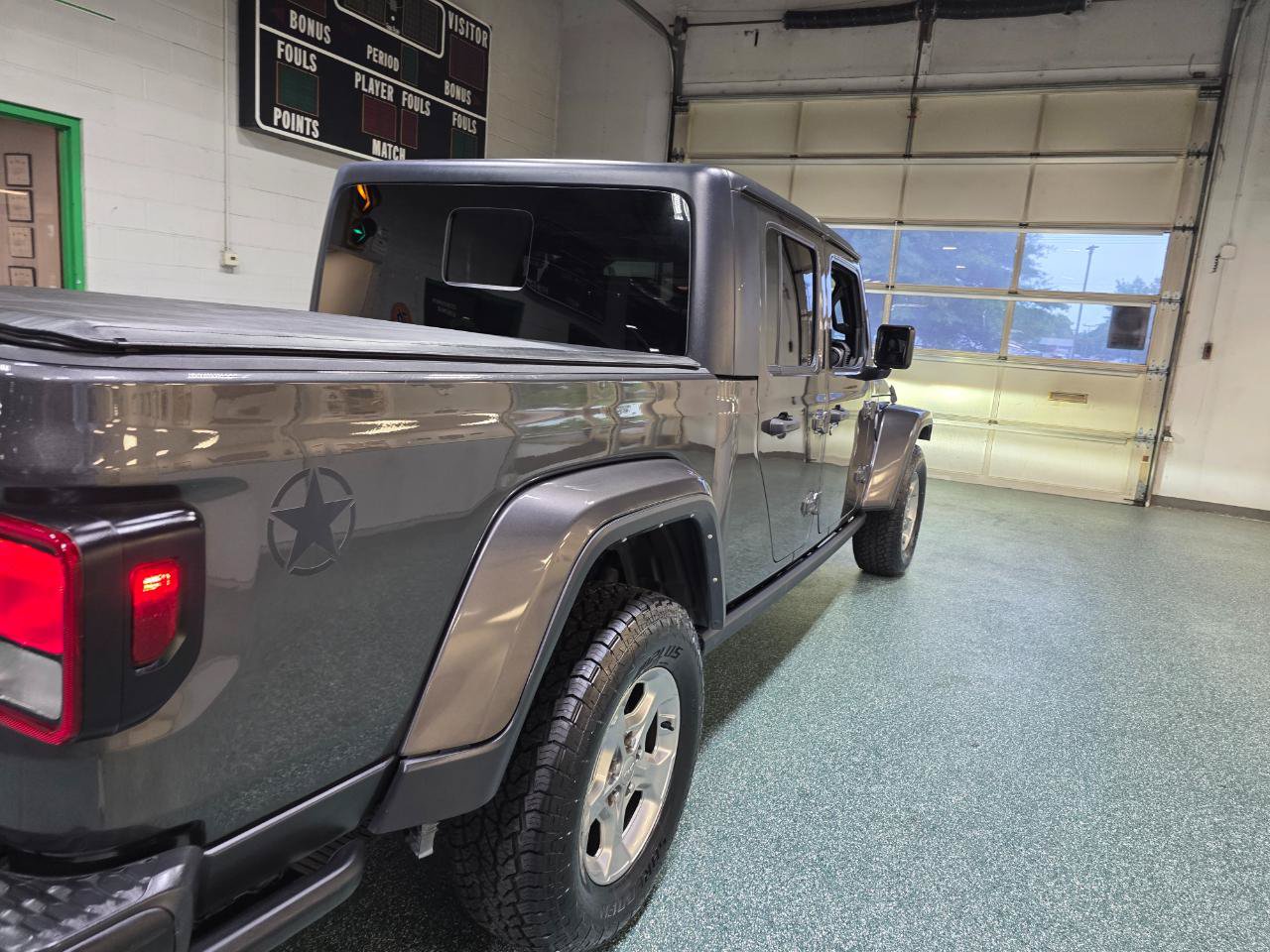 Used 2021 Jeep Gladiator Sport AWD/4WD image 7