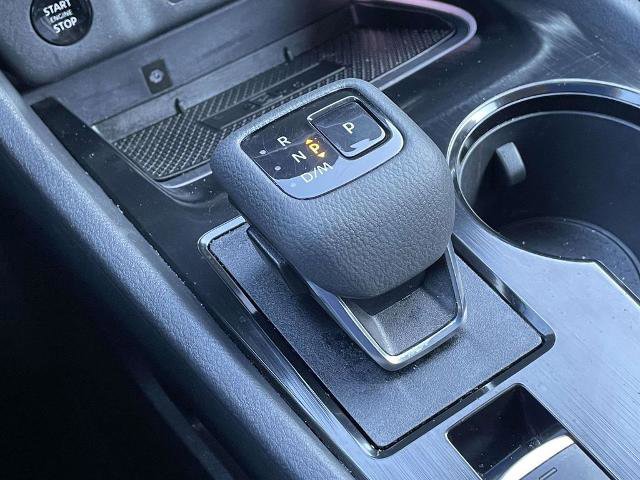 Used 2024 Nissan Rogue SL w/ SL Premium Package image 17