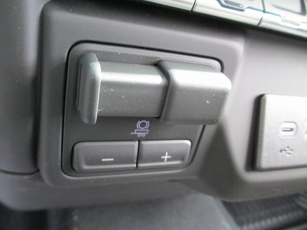 New 2026 GMC Sierra 1500 Pro w/ Pro Value Package image 16