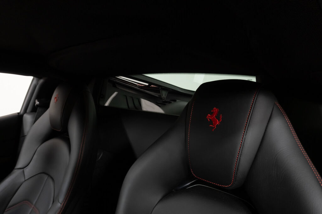 Certified 2018 Ferrari 488 GTB RWD image 40