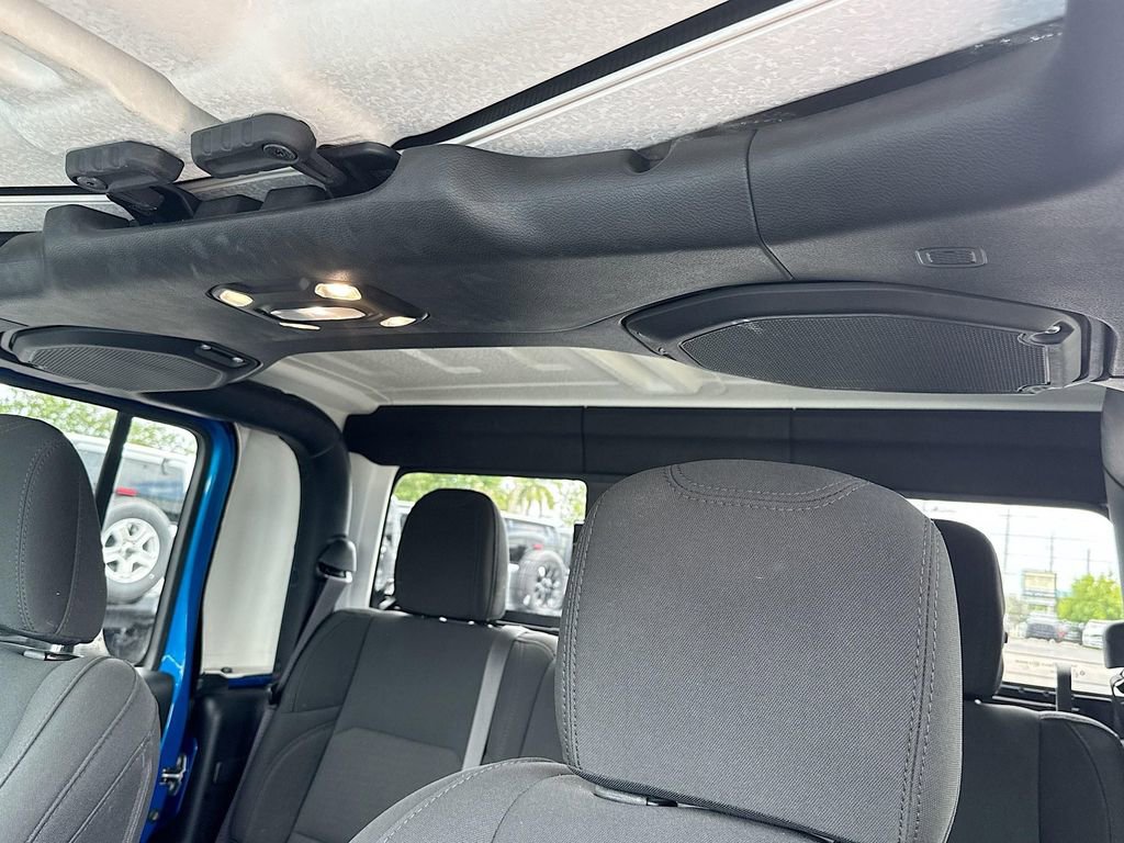 Used 2021 Jeep Gladiator Sport AWD/4WD image 20