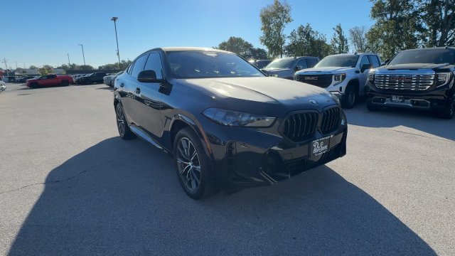 Used 2024 BMW X6 xDrive40i w/ Premium Package AWD/4WD image 3