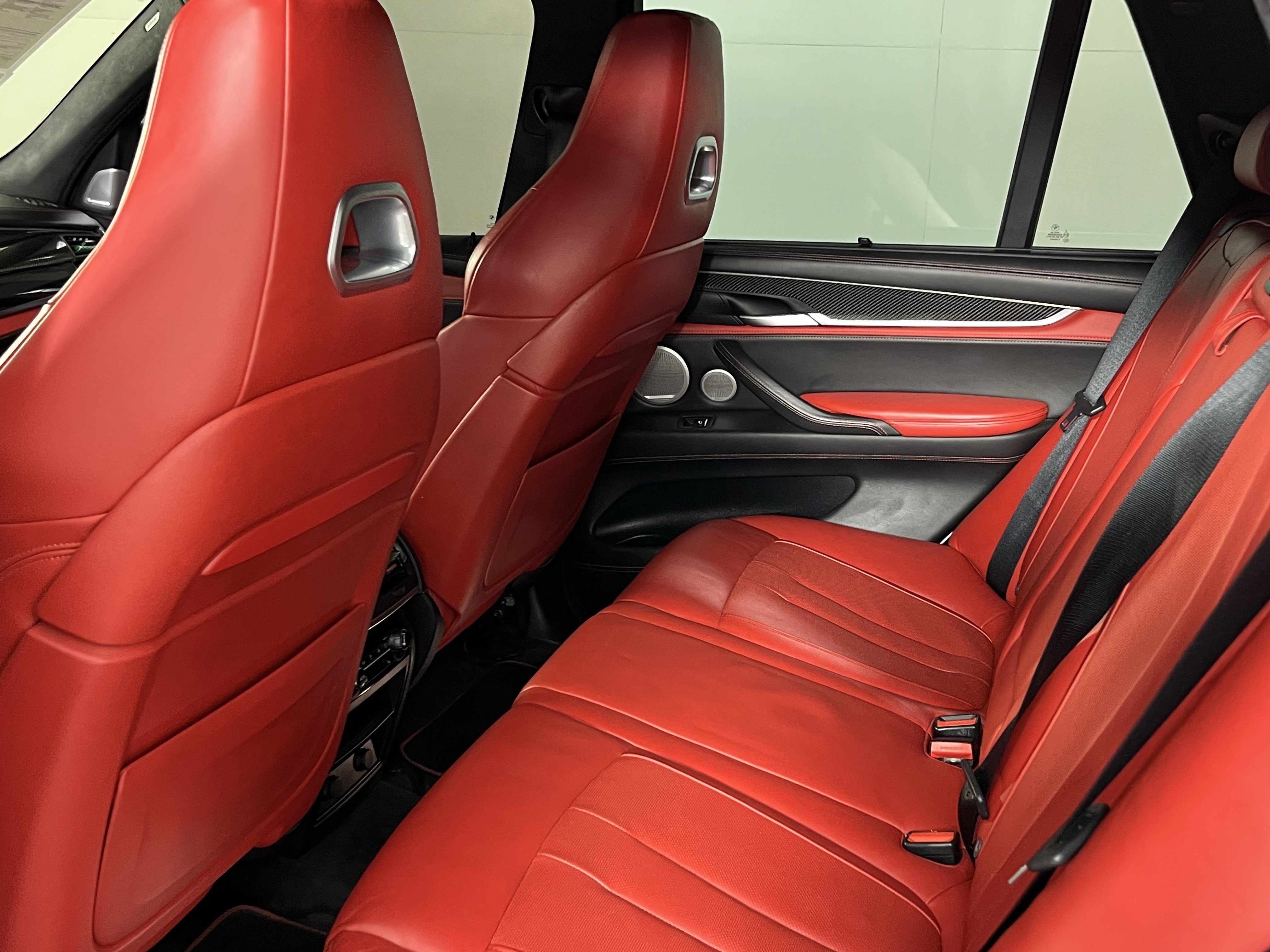 Used 2016 BMW X5 M image 13