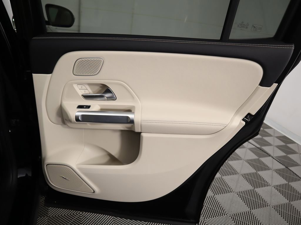 Used 2026 Mercedes-Benz GLB 250 image 27