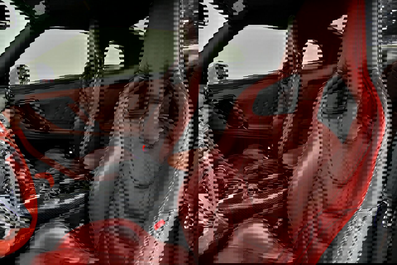 Used 2019 Nissan GT-R Premium w/ Premium Interior Package image 23