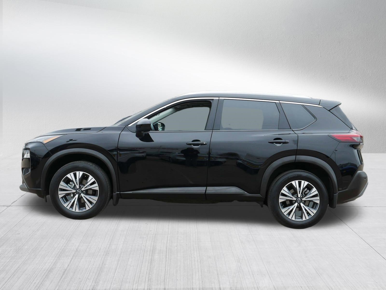 Certified 2023 Nissan Rogue SV w/ SV Premium B Package AWD/4WD image 4