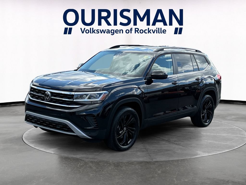 Used 2023 Volkswagen Atlas SE w/ Black Wheel Package AWD/4WD image 2
