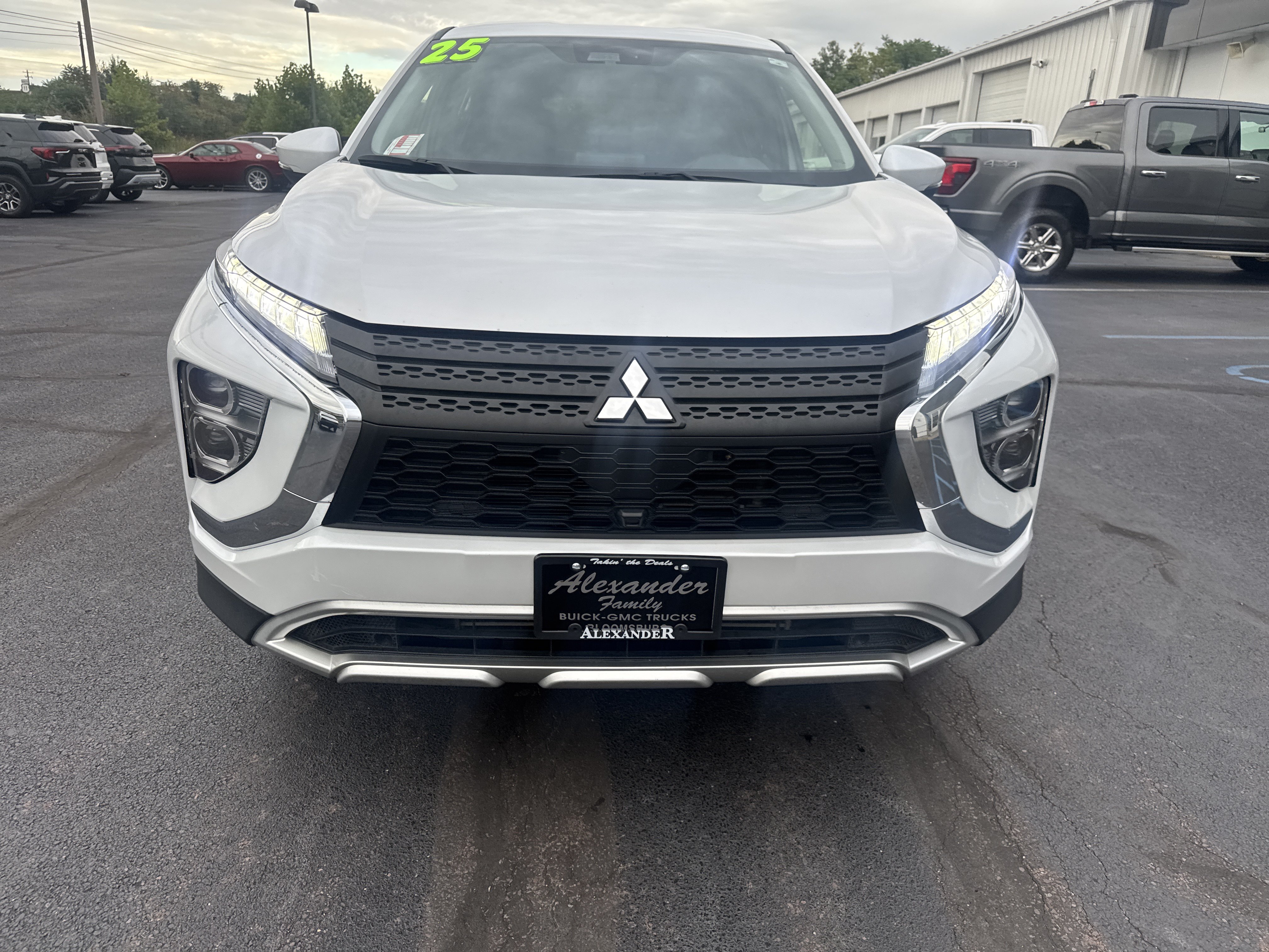 Used 2025 Mitsubishi Eclipse Cross SE AWD/4WD image 9