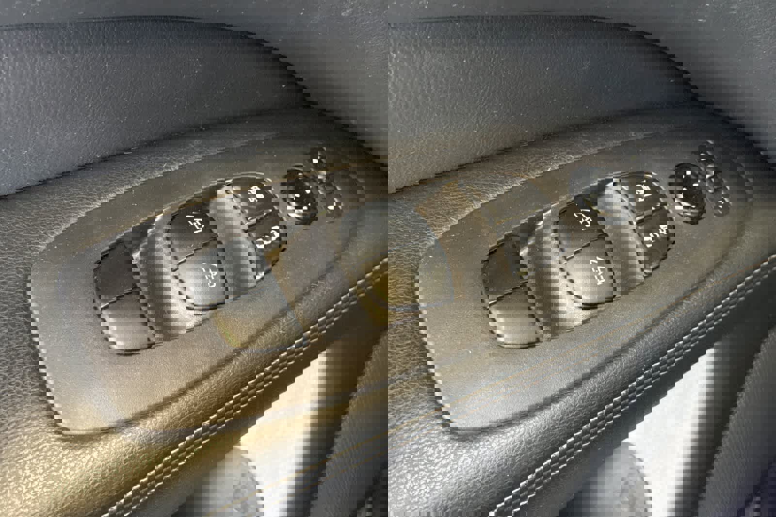 Used 2020 Nissan Pathfinder SV image 11