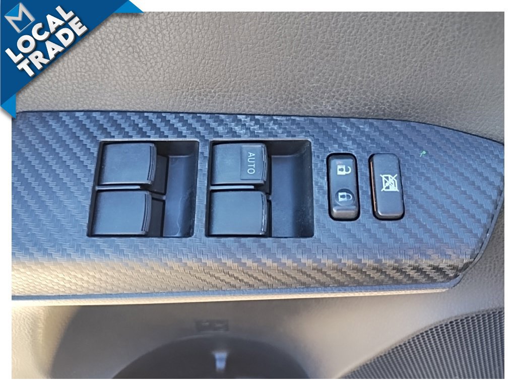 Used 2015 Toyota RAV4 LE AWD/4WD image 14