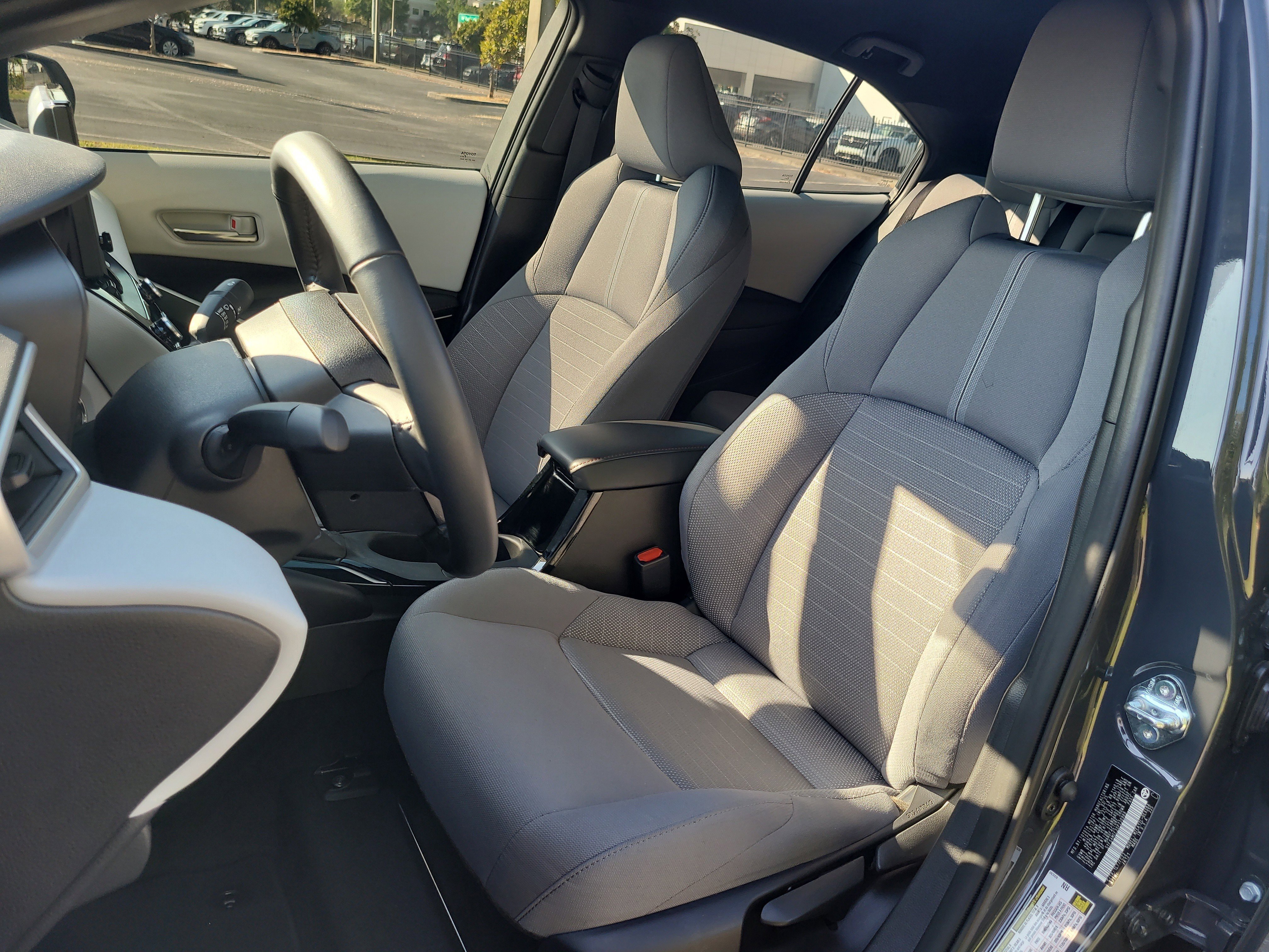 Certified 2025 Toyota Corolla SE w/ Convenience Package image 19