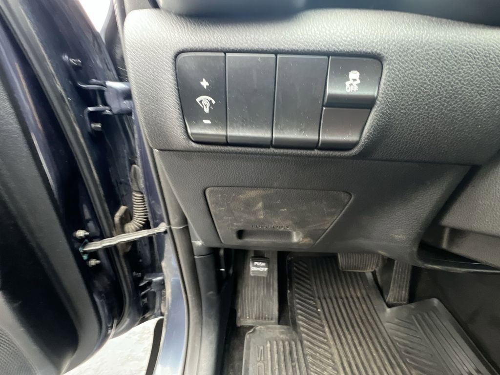 Used 2017 Kia Sportage LX w/ Option Group 012 image 17