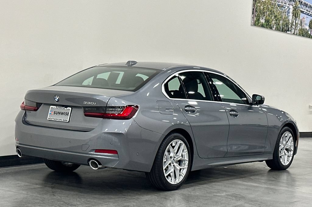 Used 2026 BMW 330i Sedan w/ Premium Package RWD image 4