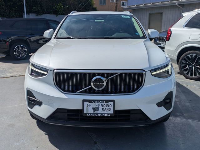 Certified 2023 Volvo XC40 B5 Ultimate w/ Climate Package AWD/4WD image 7