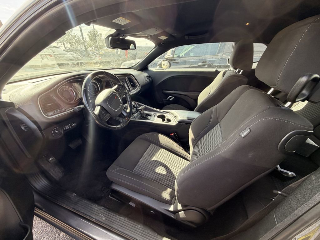 Used 2021 Dodge Challenger SXT image 3