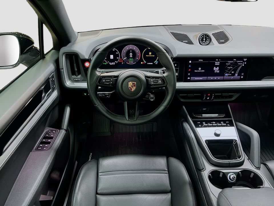 Certified 2025 Porsche Cayenne E-Hybrid Coupe AWD/4WD image 25