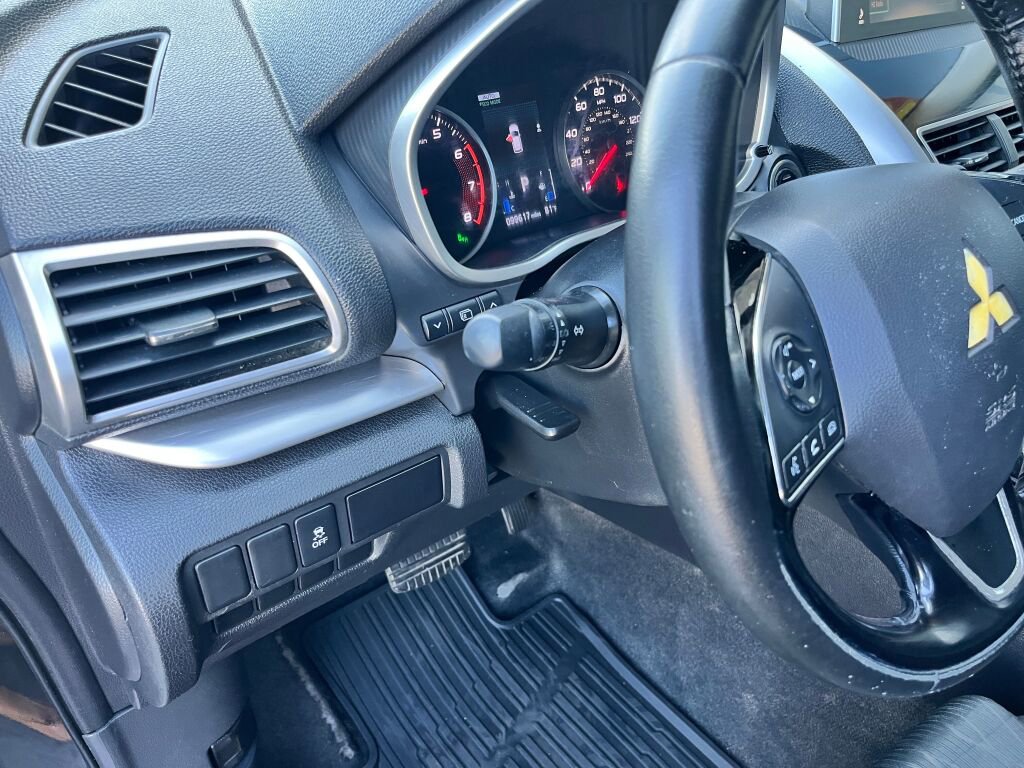 Used 2018 Mitsubishi Eclipse Cross SE AWD/4WD image 12