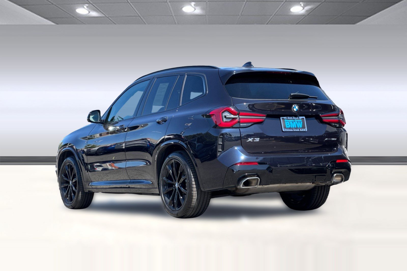 Certified 2024 BMW X3 xDrive30i w/ Premium Package AWD/4WD image 3