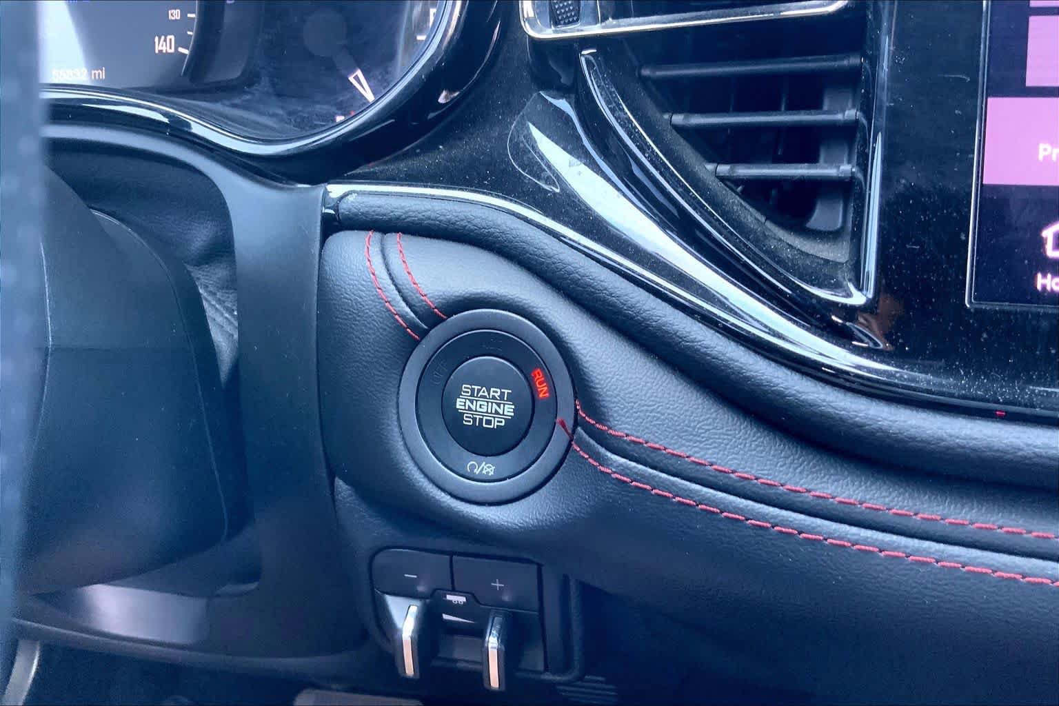 Used 2023 Dodge Durango R/T RWD image 33