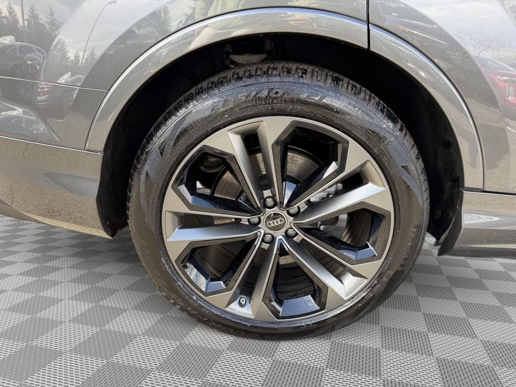New 2026 Audi Q7 3.0T Premium Plus AWD/4WD image 10