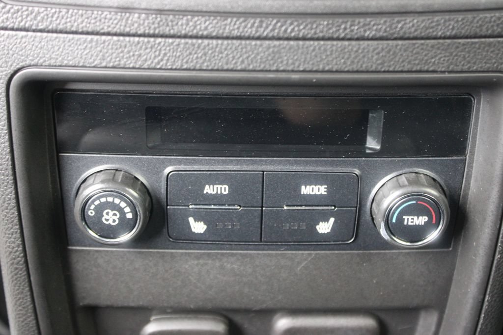 Used 2020 Buick Envision Essence FWD image 28