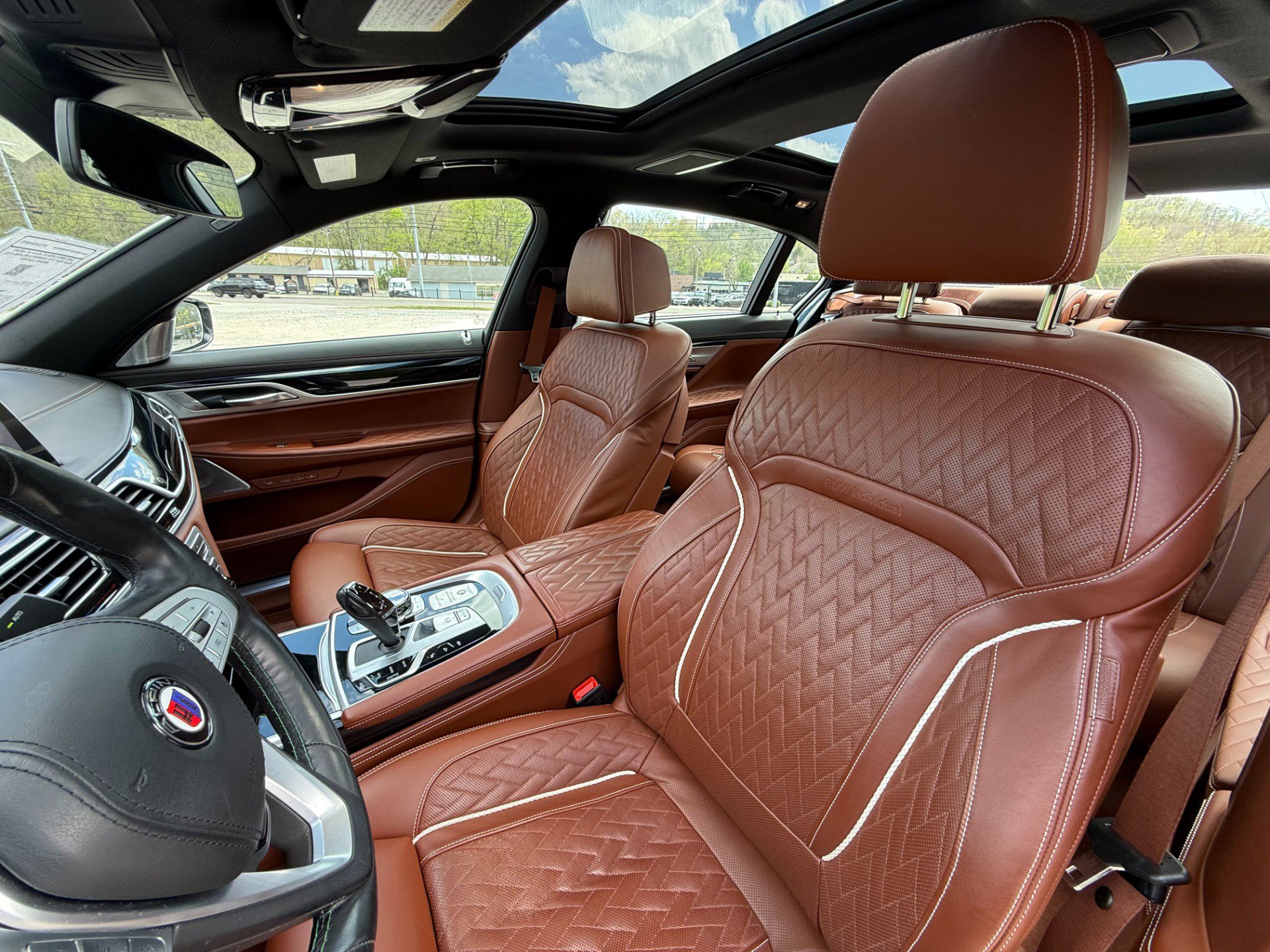 Used 2020 BMW ALPINA B7 xDrive w/ Luxury Rear Seating Package image 17