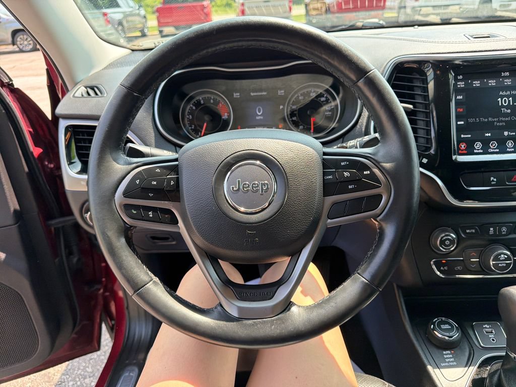 Used 2020 Jeep Cherokee Limited AWD/4WD image 14