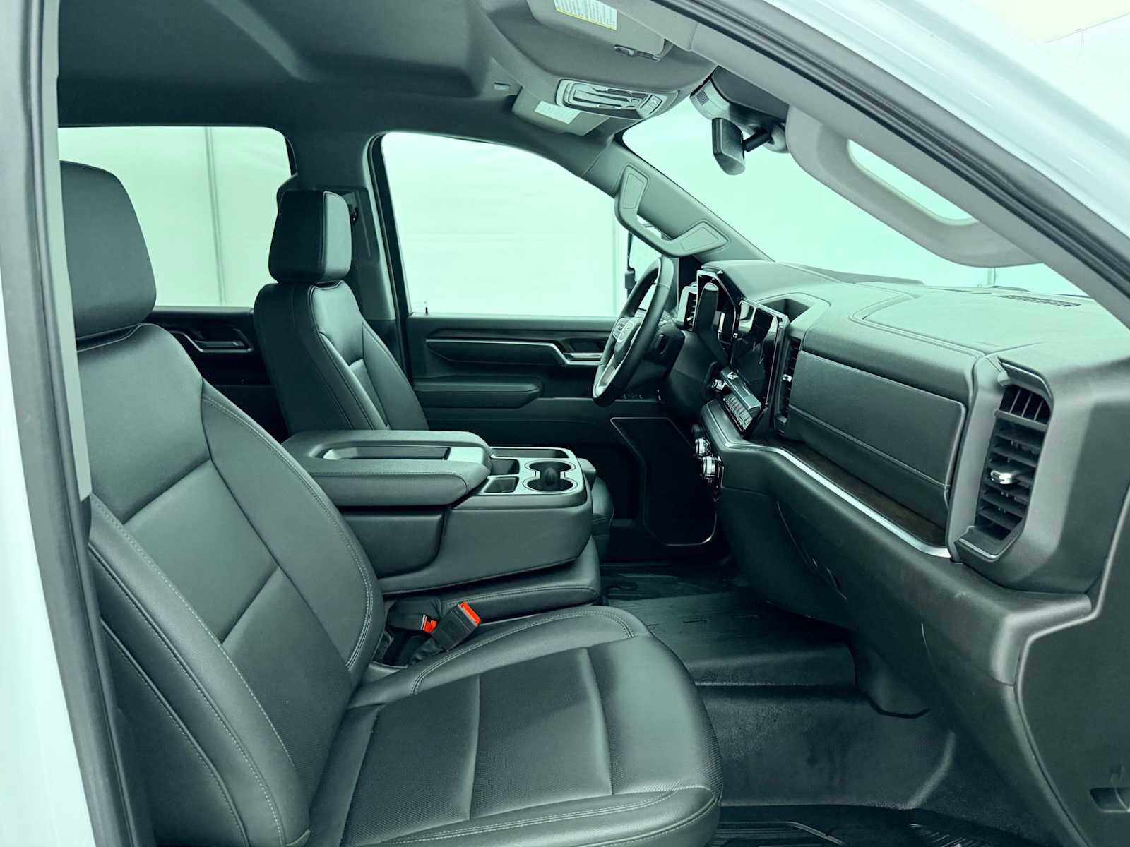 Used 2025 GMC Sierra 3500 SLT w/ X31 Off-Road Package image 24