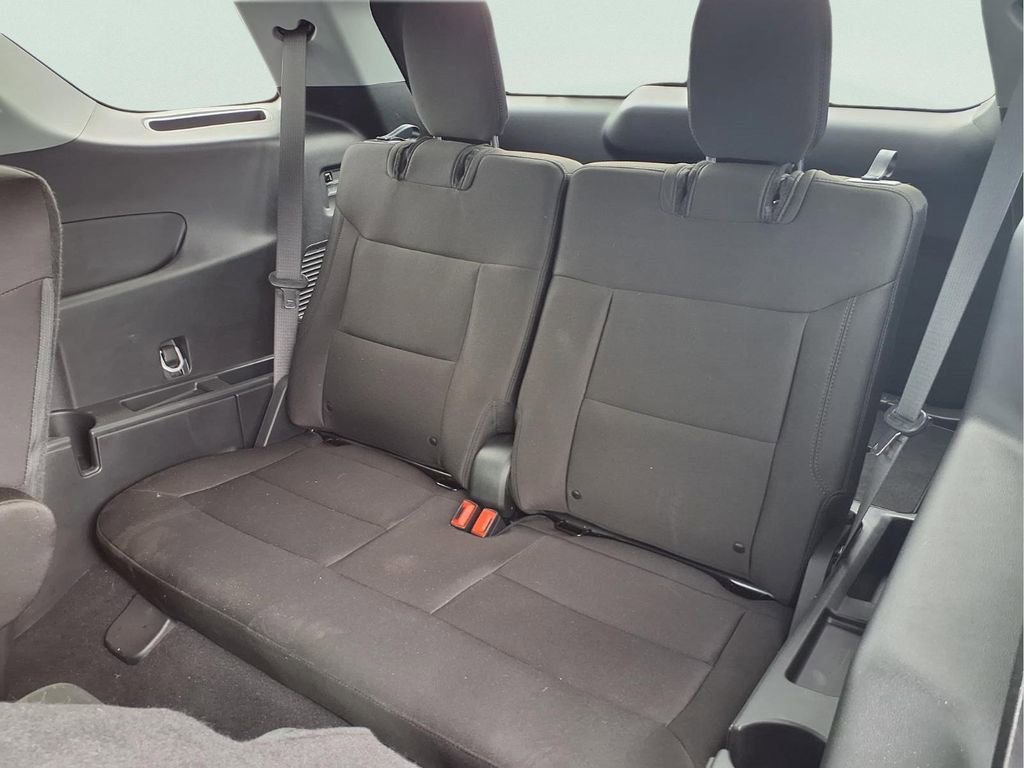 Used 2023 Ford Explorer XLT AWD/4WD image 21