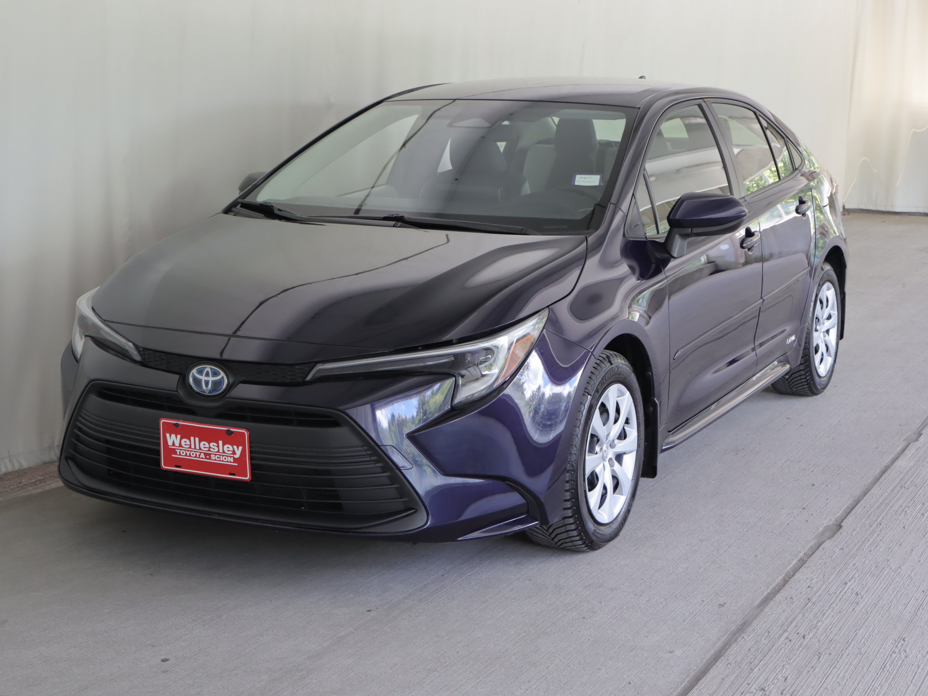 Used 2024 Toyota Corolla LE AWD/4WD image 22