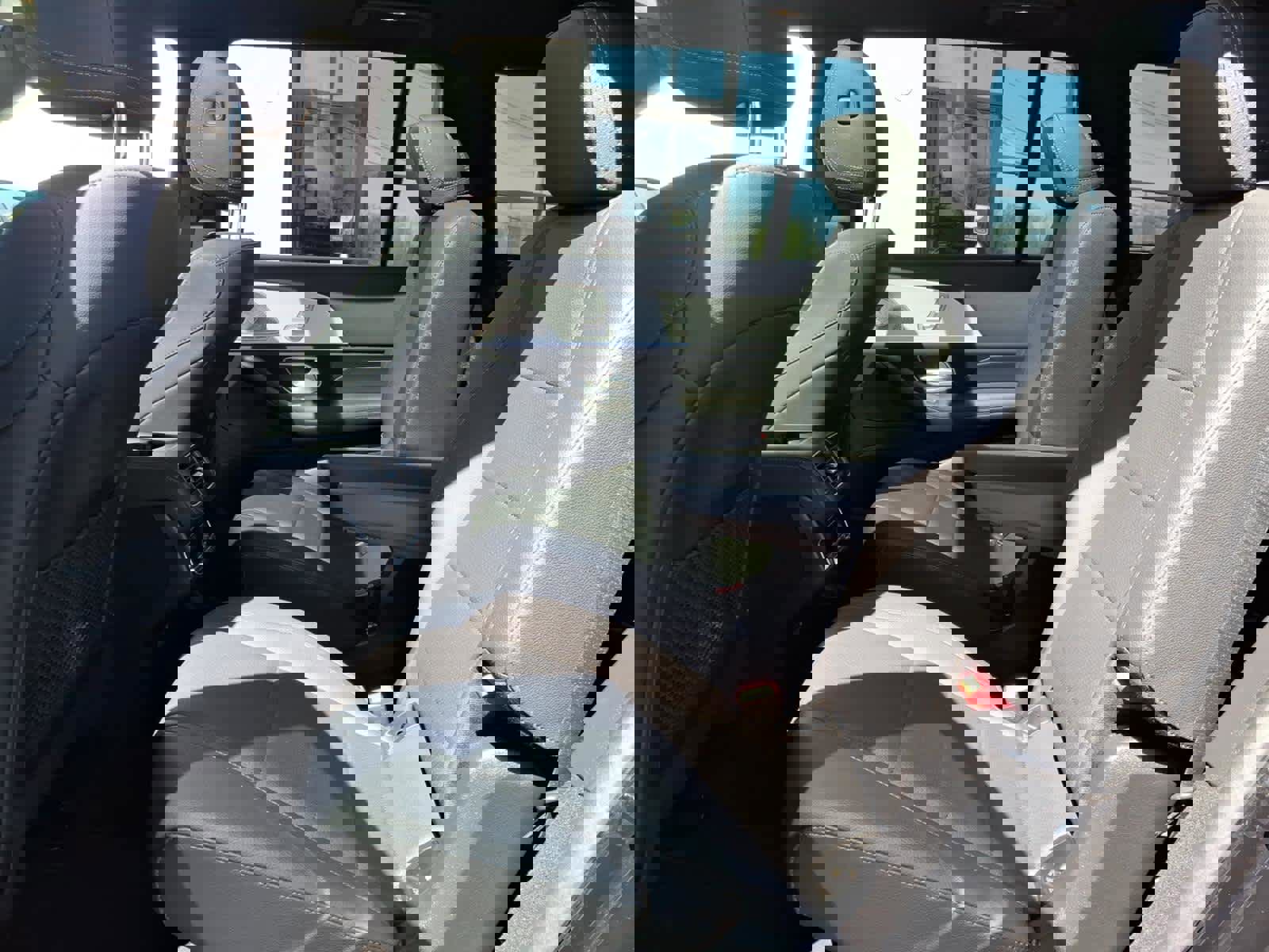 Used 2025 Mercedes-Benz GLS 450 4MATIC image 13