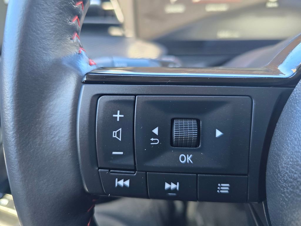 Used 2025 Nissan Kicks SR image 13