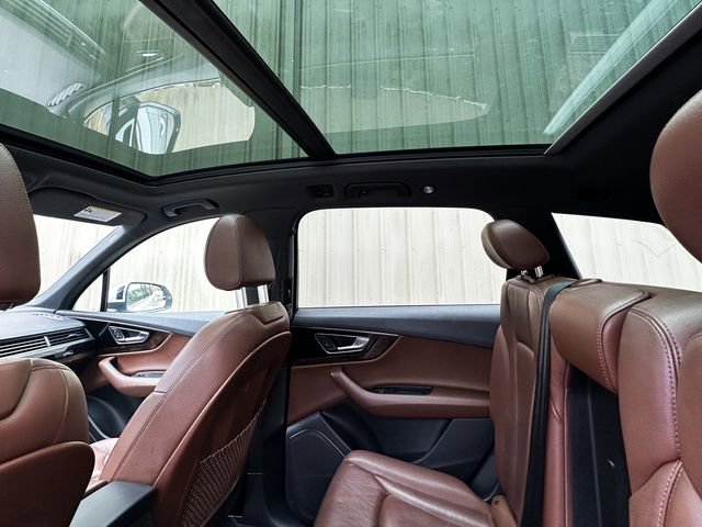 Used 2019 Audi Q7 3.0T Premium w/ Cold Weather Package image 37