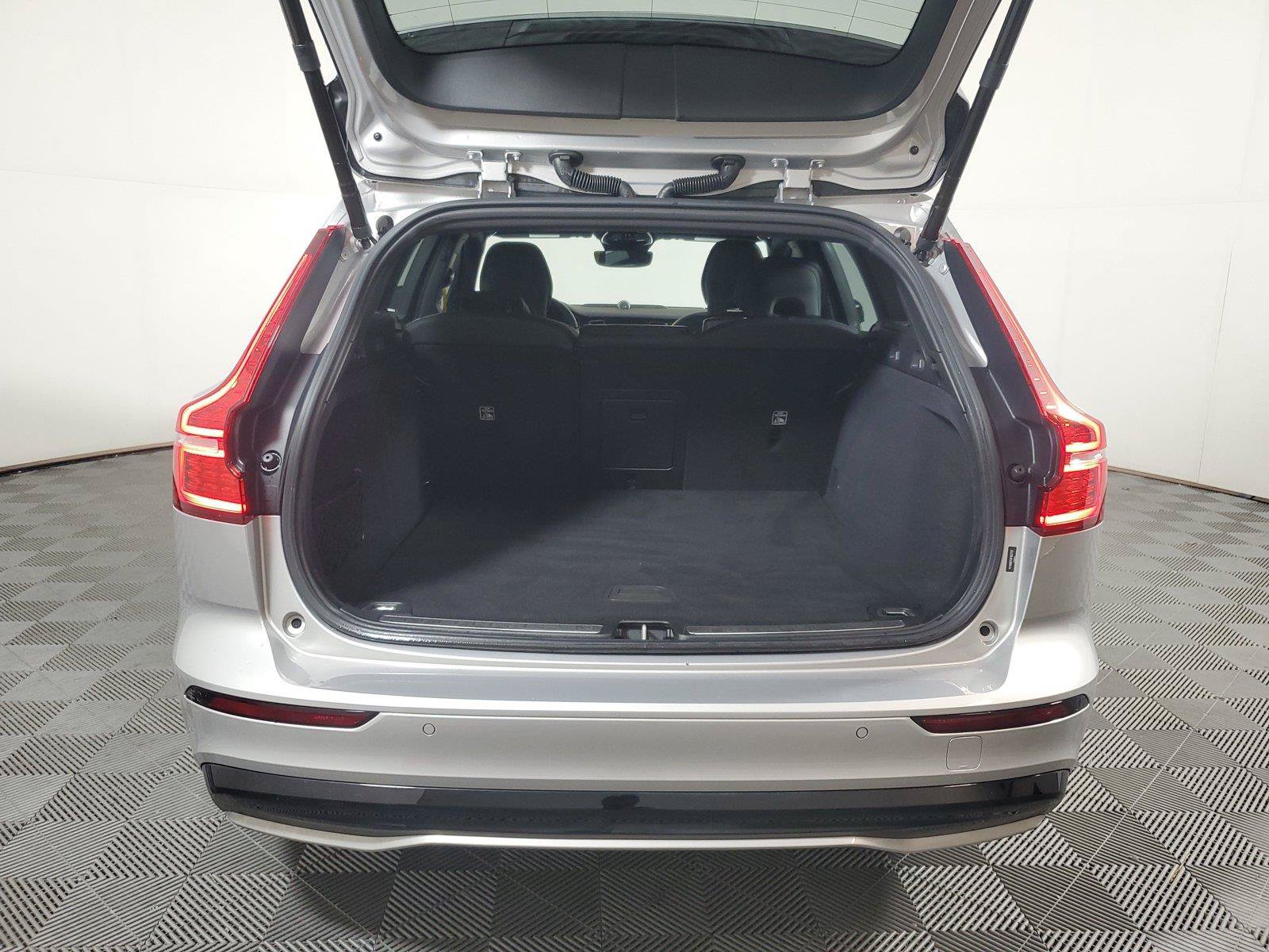 Certified 2024 Volvo V60 T8 Polestar AWD/4WD image 9