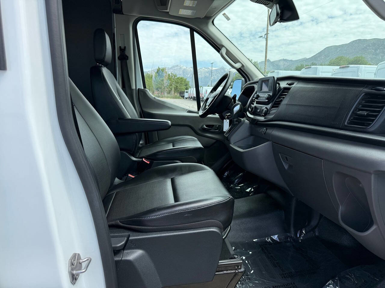 Used 2020 Ford Transit 250 Medium Roof w/ Load Area Protection Package RWD image 18