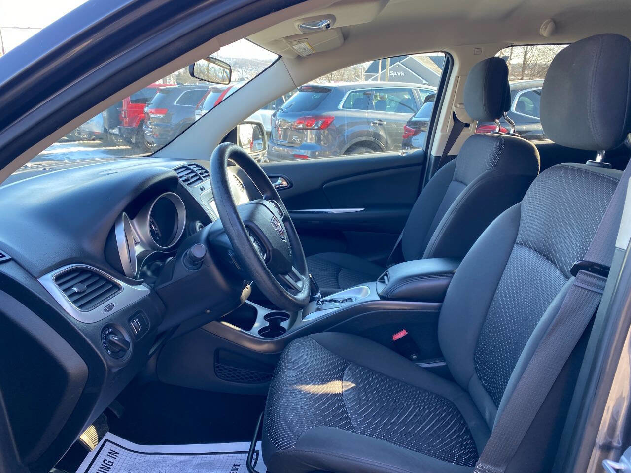 Used 2016 Dodge Journey SE image 9