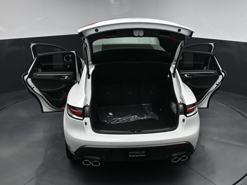 New 2026 Porsche Macan AWD/4WD image 34