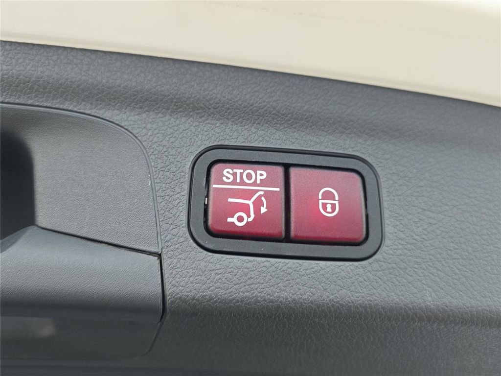 Used 2020 Mercedes-Benz GLE 350 4MATIC image 28