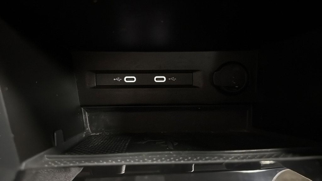 Used 2023 Volkswagen Taos SE image 28