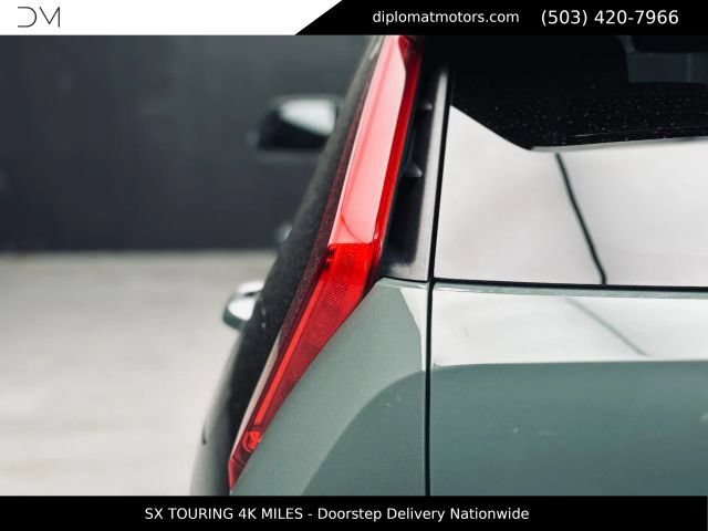 Used 2023 Kia Niro SX Touring FWD image 15