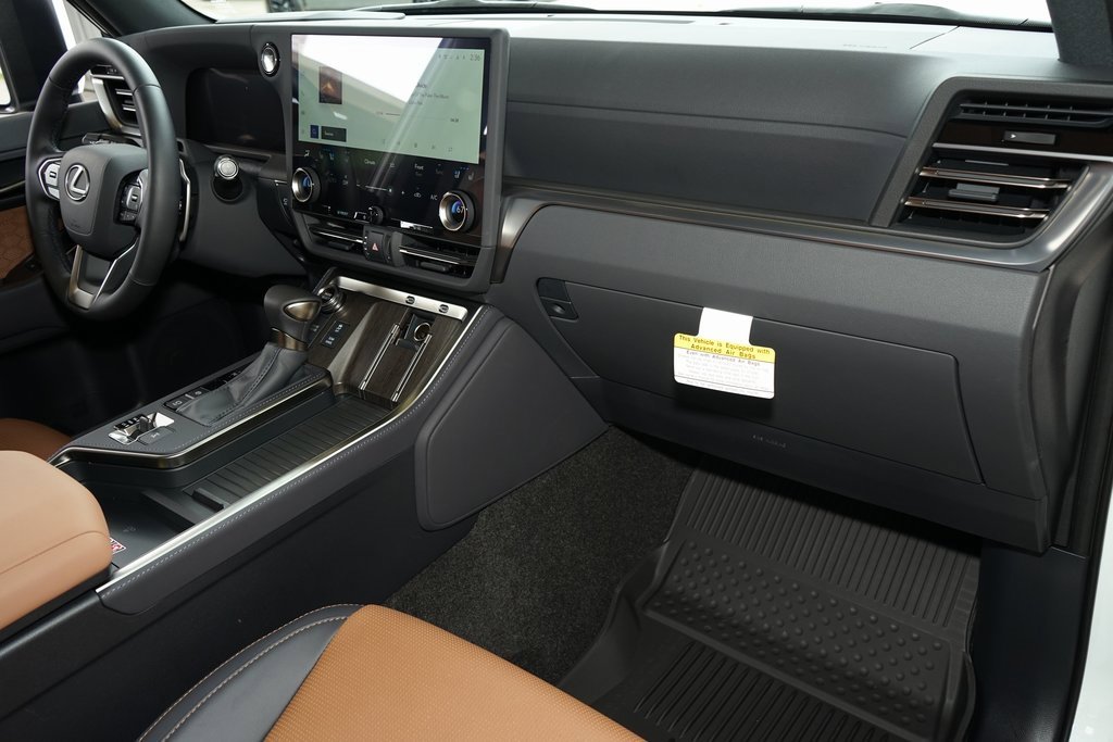 Used 2025 Lexus GX 550 image 5