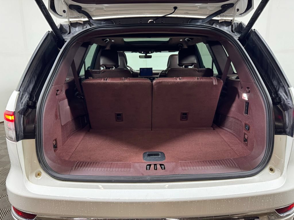 Certified 2023 Lincoln Aviator Black Label w/ Dynamic Handling Package AWD/4WD image 61