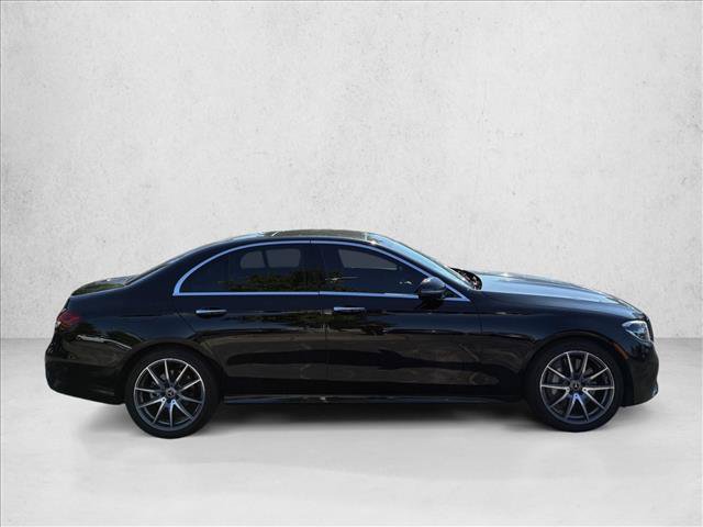 Used 2023 Mercedes-Benz E 350 4MATIC Sedan image 4