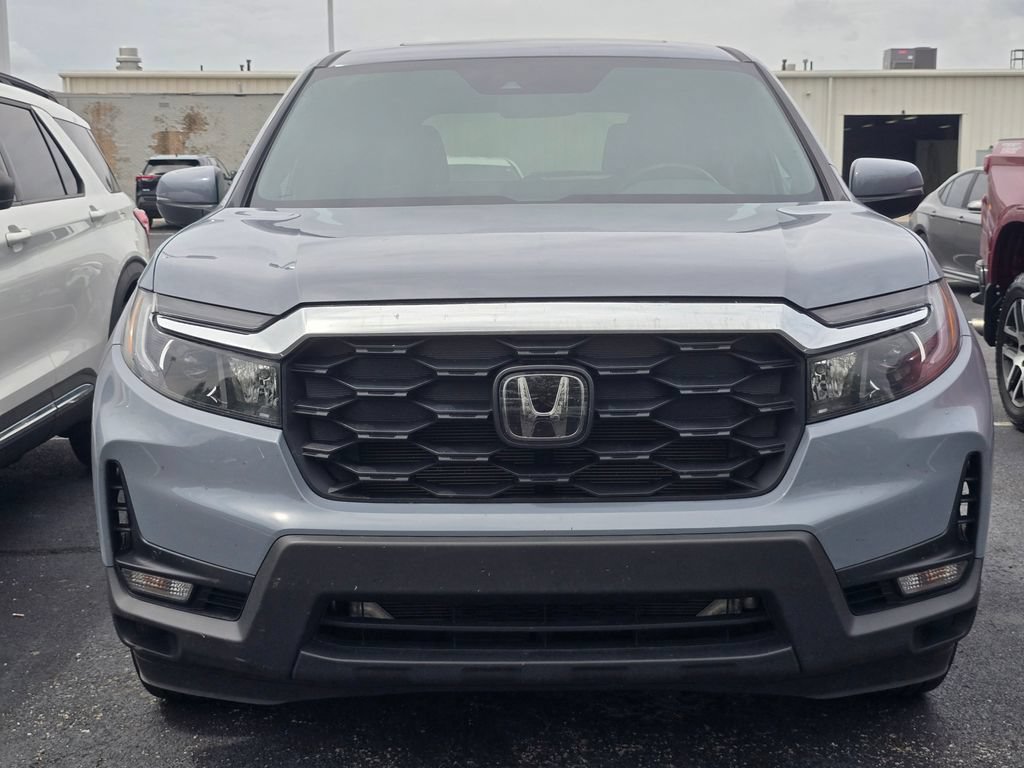 Used 2025 Honda Passport EX-L image 2